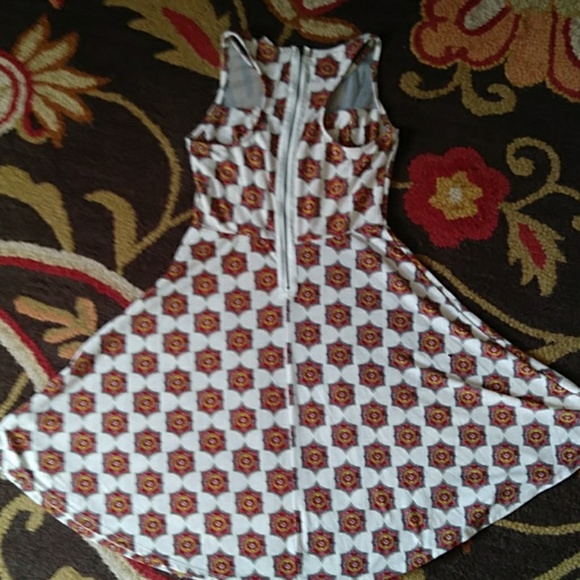 Girls dress - Picture 3 of 3